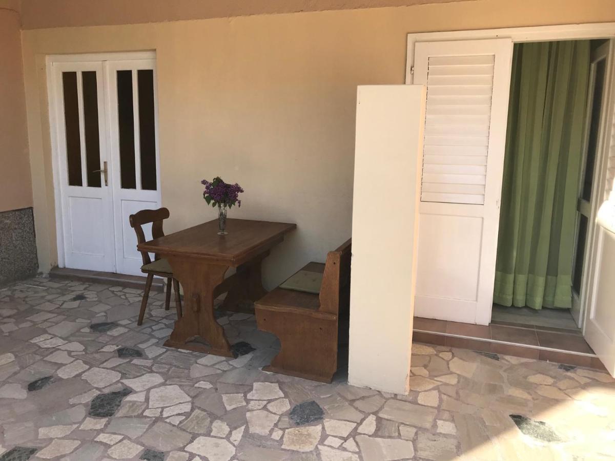 Double Rooms With Terrace Tomica Башка Екстер'єр фото