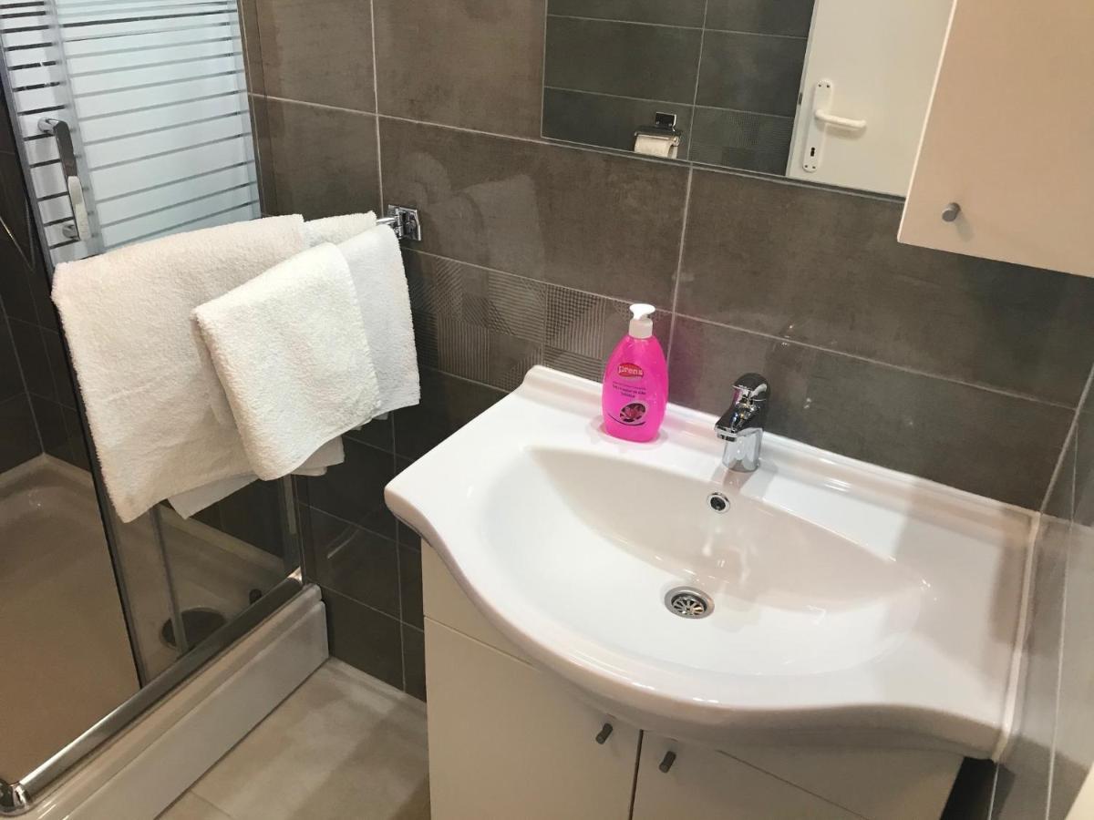Double Rooms With Terrace Tomica Башка Екстер'єр фото